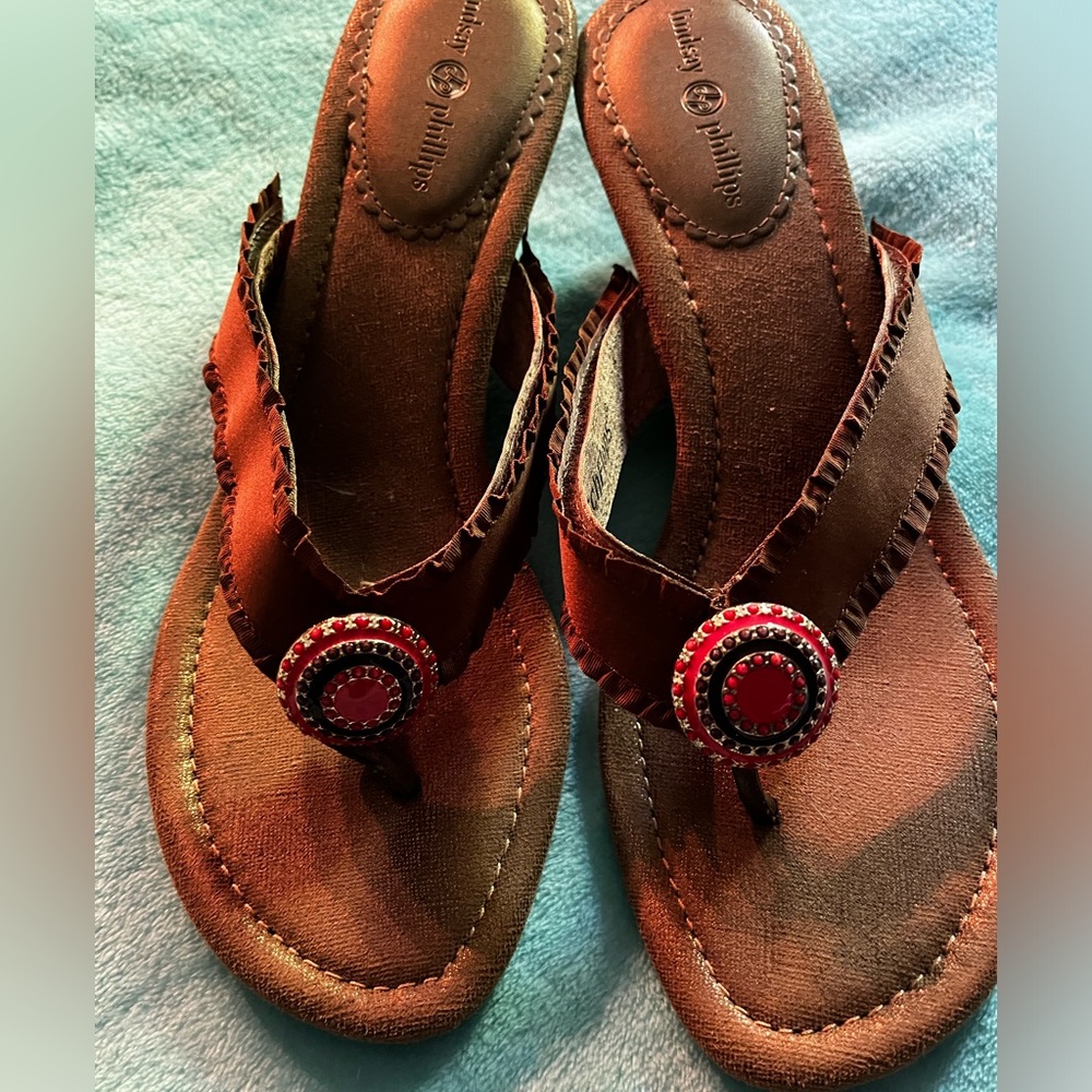 Lindsey Phillips Switchflops sz 9 Amazing shoes!! Velcro straps switch!